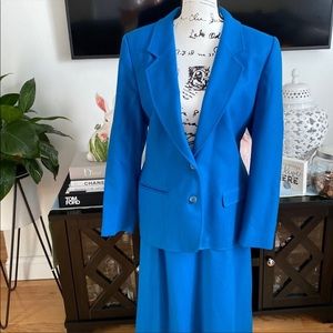 BLUE PENDLETON 2 PIECE SUIT - WOOL. BLAZER & SKIRT.